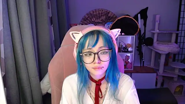 XXX chat uživo modela SaxonDibs