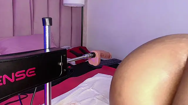 Chatroom XXX en direct de HallyBans