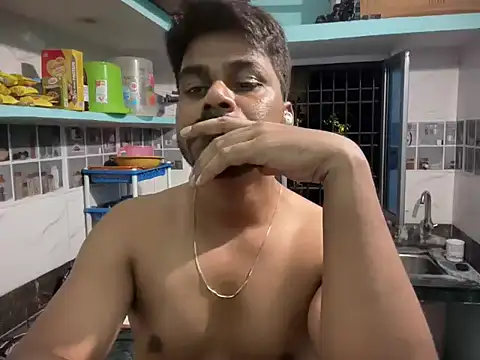 Raaz_5690 XXX чат на живо