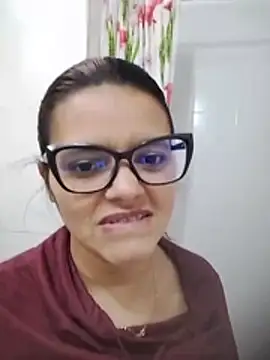Chat +18 de selena_foxy ao vivo