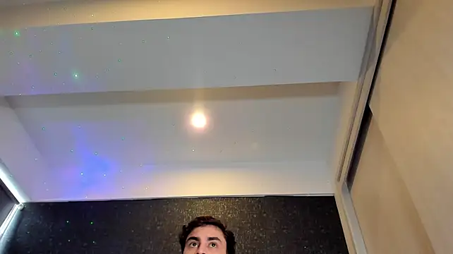 Chat +18 de thiagomeneses01 ao vivo