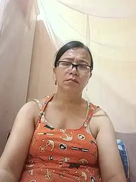 Chat XXX ao vivo de Chilly-wet
