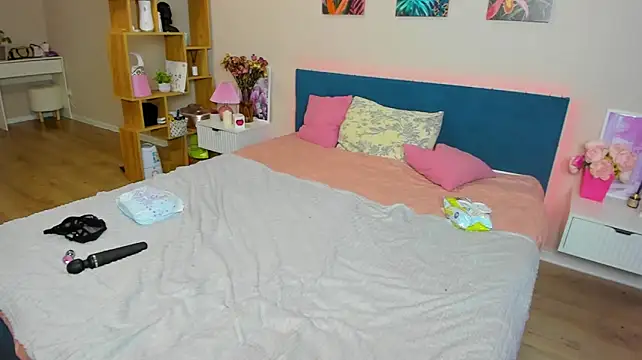 BritneyLix 现场XXX聊天