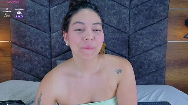AnnieRouse__ Live XXX-Chat