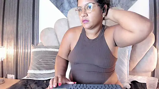 Slutty_Vicky Chat XXX in diretta