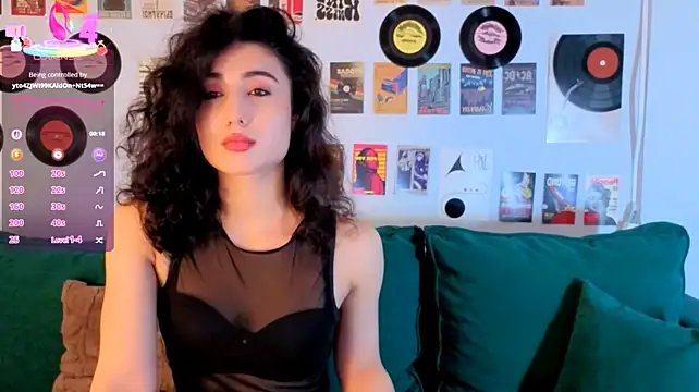 Maya_Rogerss' Live XXX Chat