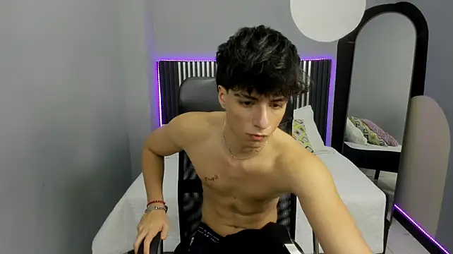 Chat +18 de Nathan_Owen ao vivo