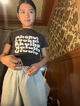 hugecock_molly XXX чат на живо