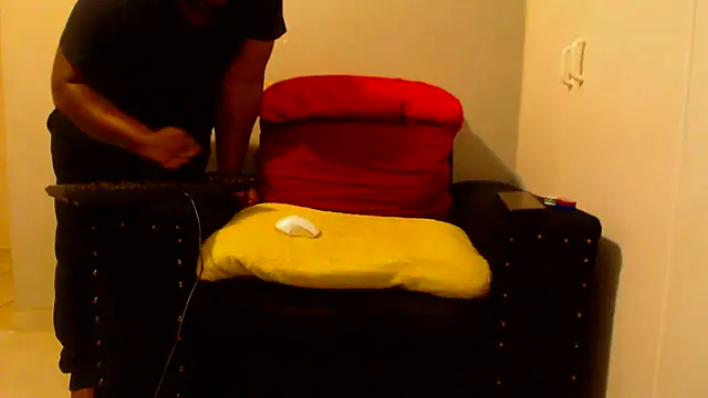 zuluboyxx Show in webcam