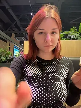 XXX chat uživo modela SaintMaya