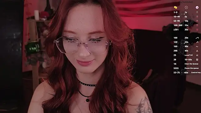 WICKEDEMBER's Live XXX Chat