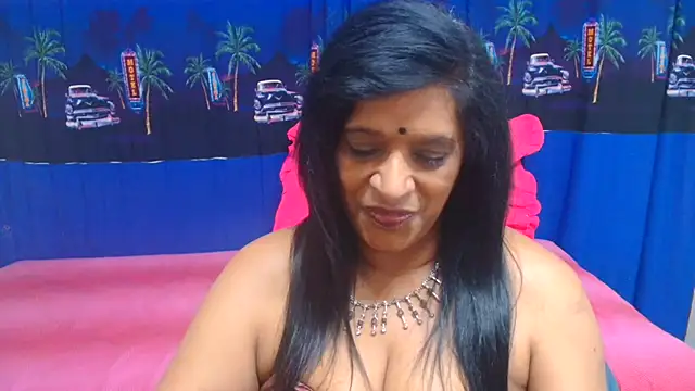 INDIANFUSION Adlı Modelin Canlı XXX Sohbeti