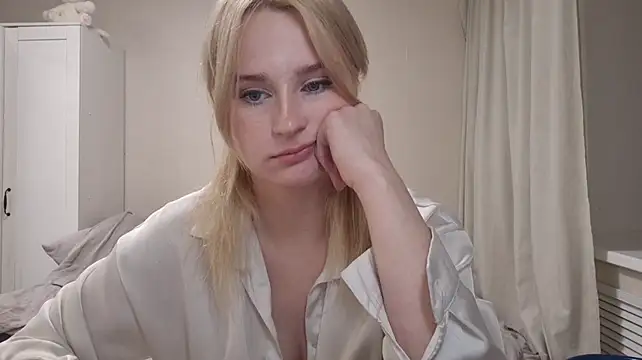BloomMoon Chat XXX in diretta