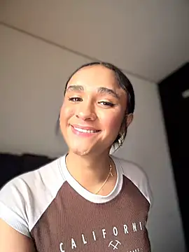 Chat +18 de Isabella-Teen ao vivo
