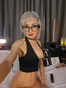 XXX chat uživo modela Milforja