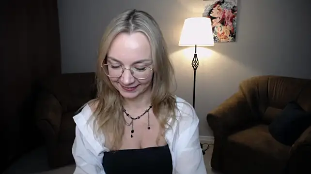 Ava_Elior élő XXX-chatje
