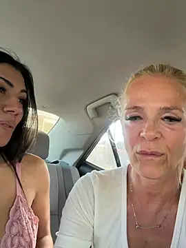 צ'אט XXX בשידור חי של Reyna63