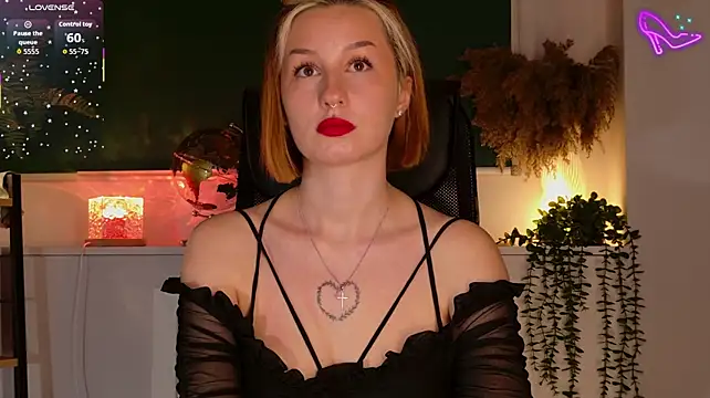 دردشة ClaireMathis الجنسية المباشرة