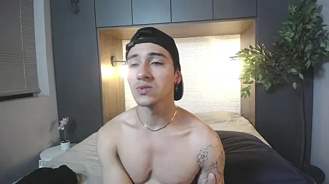 Andy_Joy_ Chat XXX live