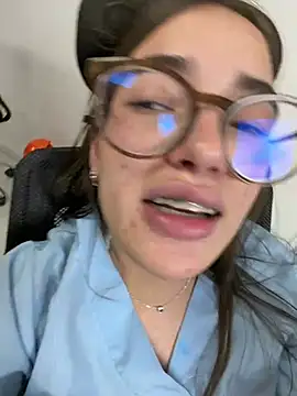 Chat XXX ao vivo de Sweet_Milaa1