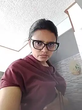 צ'אט XXX בשידור חי של selena_foxy