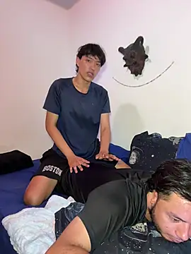 TonnyBottom Live XXX-chat