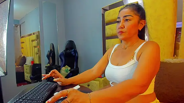 Živý XXX chat VikyThomsonn
