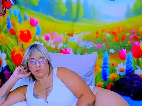 XXX chat uživo modela indianroxy