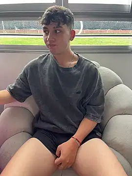 OLIVER_K 即時 XXX 聊天
