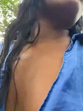 SaryJonex Chat XXX in diretta