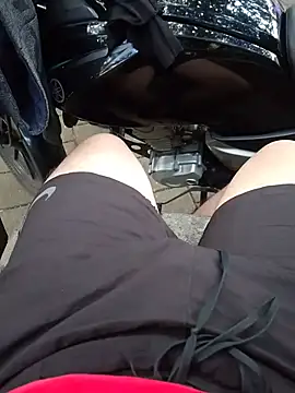 MrStreetGuyn Live XXX chat