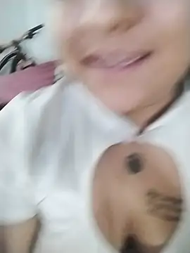 EmpaticBolillo's Live XXX Chat