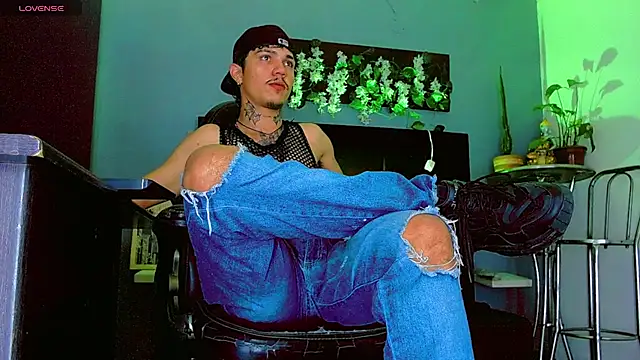 HannibalLester's Live XXX Chat