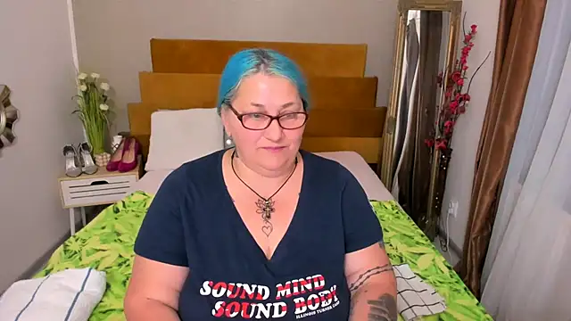 Sugarmommy_69X Chat XXX in diretta