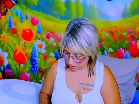 indianroxy 现场XXX聊天