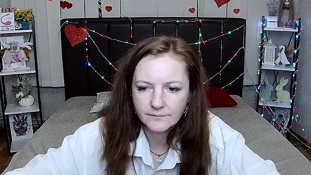 Chat +18 de MeganPirs ao vivo