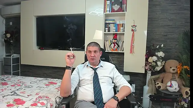 SpartacusDaddy48 即時 XXX 聊天