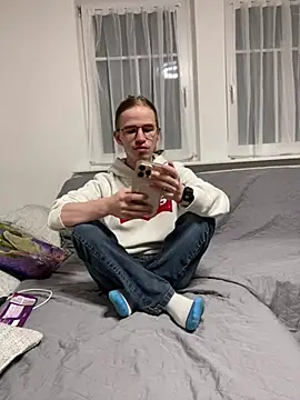 YoungSebi élő XXX-chatje