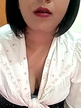 Queen_Kushi4 লাইভ XXX চ্যাট