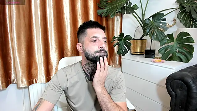 TommyDum Chat XXX in diretta
