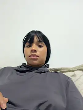 GoddessBrunette's Live XXX Chat