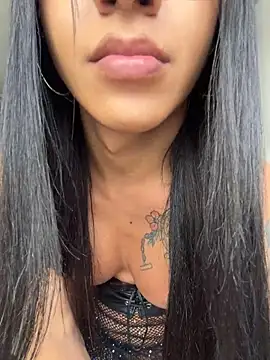 Pretty7Odette 即時 XXX 聊天