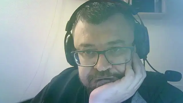 Chat +18 de SirAbuser ao vivo