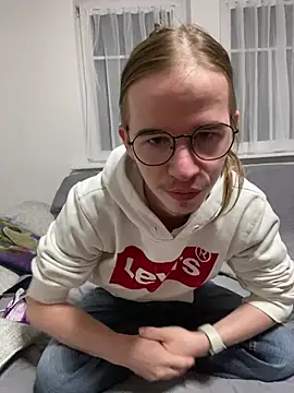 XXX chat uživo modela YoungSebi