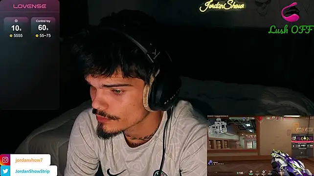 צ'אט XXX בשידור חי של JordanShow