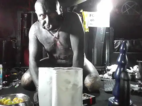 XXX chat uživo modela wormobject