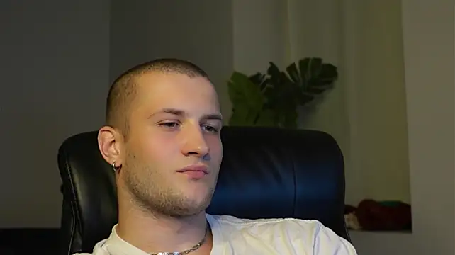 Igor_Wilde Chat XXX live
