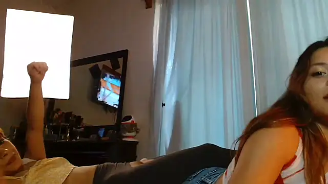Chat +18 de 3littles ao vivo
