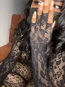 lolalivv Adlı Modelin Canlı XXX Sohbeti