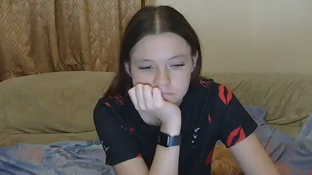 JessicaHolland1 Adlı Modelin Canlı XXX Sohbeti